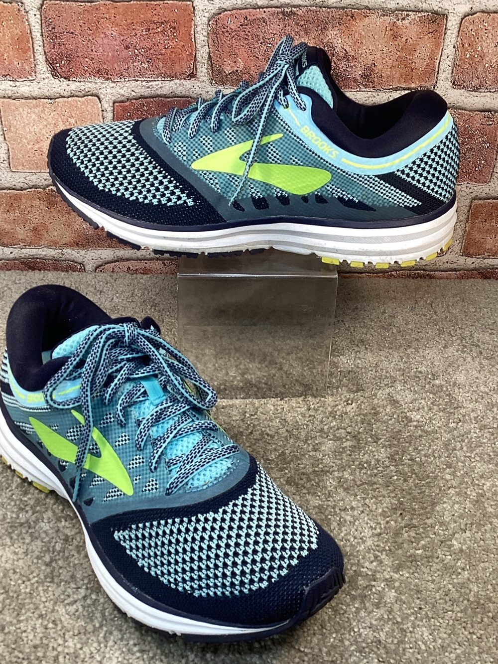 Brooks Revel women’s running shoes sneakers size 7.5